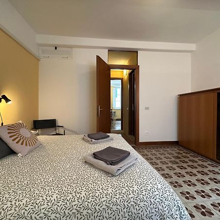Bilocale Economico, In Pieno Centro A Lucca Lägenhet Exteriör bild